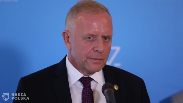 Dr Sutkowski: pamiętajmy, że pandemia jeszcze panuje na świecie