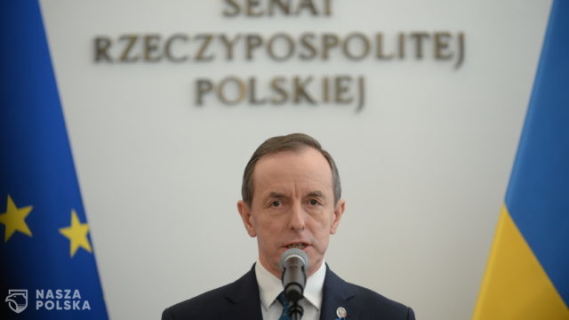 Senat ukrywa informacje o premiach i nagrodach