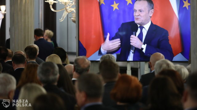 Tusk: problemem konstytucji jest to, że do władzy doszli ludzie, którzy ją gwałcą