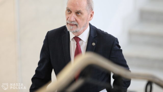 Macierewicz: 90 proc. pracy podkomisji, to identyfikacja technicznych przyczyn tragedii z 10 kwietnia 2010 r.