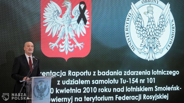 Macierewicz: katastrofa z 10 kwietnia 2010 r. na lotnisku pod Smoleńskiem była wynikiem aktu bezprawnej ingerencji