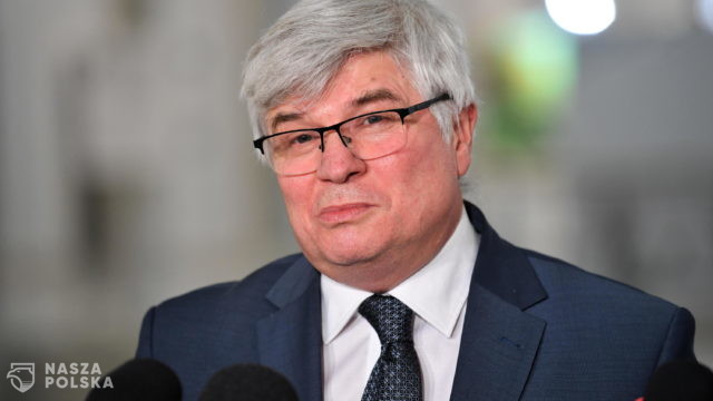 Lasek o CPK: Żadne prace nie zostały wstrzymane, są tylko urealniane