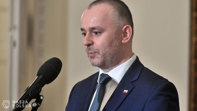 P. Mucha: jest protest państwa polskiego ws. zdjęcia polskich flag na cmentarzu w Katyniu
