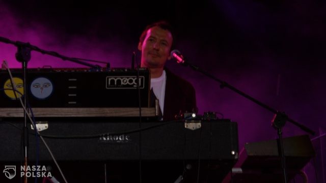 Smolik: Latem gramy dużo koncertów z Kevem Foxem. Piszę też muzykę do filmu