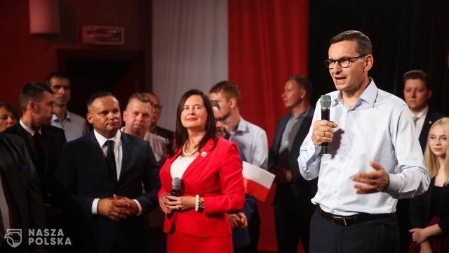 Premier: polityka społeczna to nie rozdawnictwo; członkowie PO chcą zabrania 500 plus