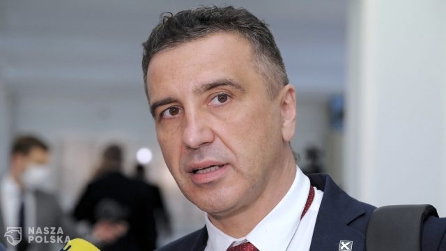 Kukiz 15′: W tym tygodniu do Sejmu trafią projekty o konopiach siewnych i dystrybucji leków ziołowych