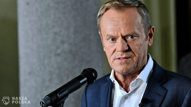 Tusk kolejny raz zmienia zdanie. Tym razem jest przeciwny imigrantom