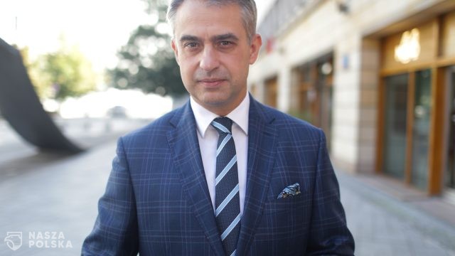 Gawkowski: Są dowody na to, że minister Błaszczak mija się z prawdą