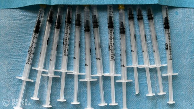 W Polsce wykonano dotąd 57 mln szczepień przeciw COVID-19