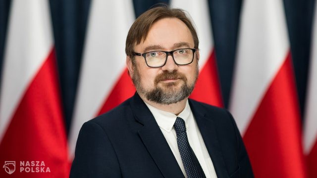 P. Szrot: Samoloty dla Ukrainy tylko w ramach bardzo szerokiej koalicji