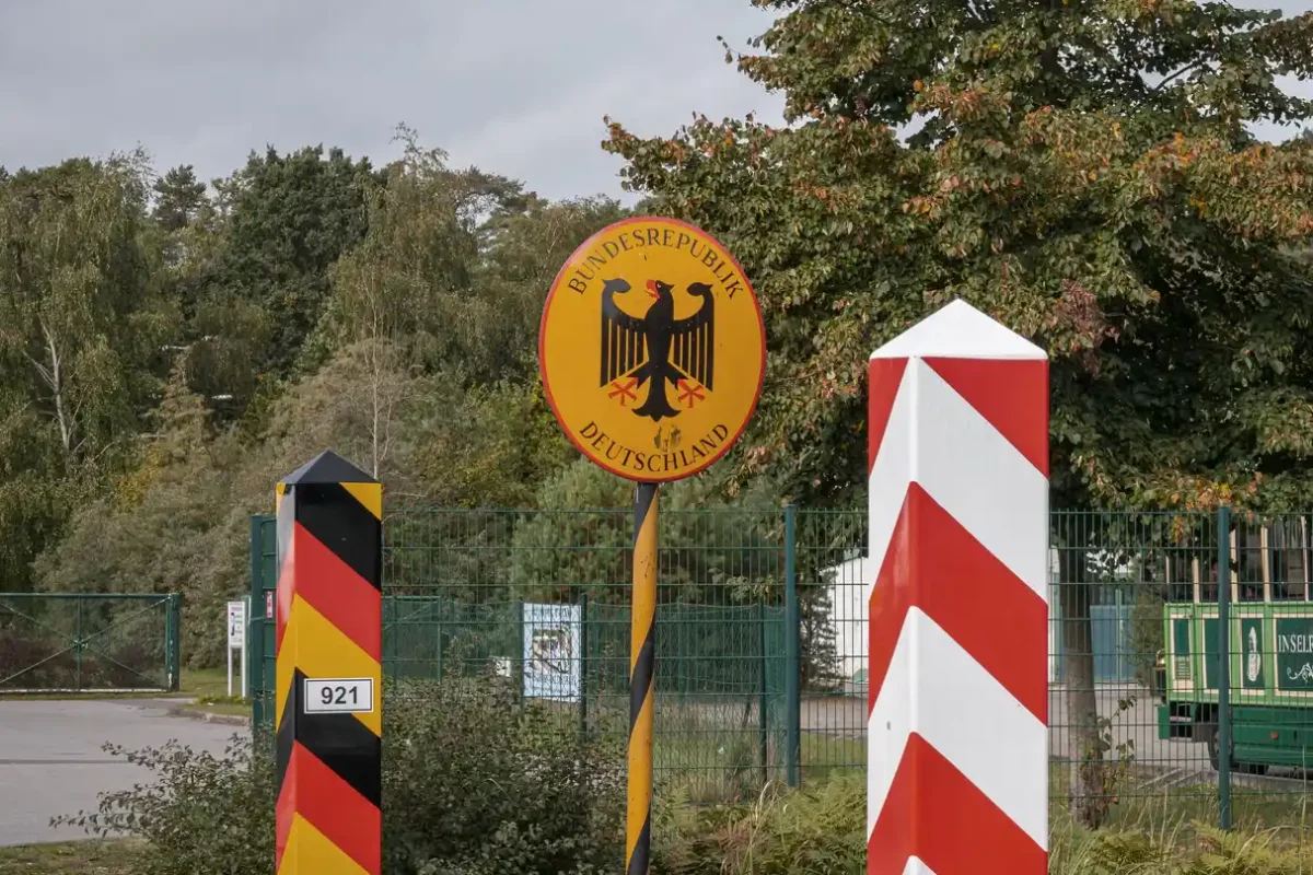 Decyzja Niemiec o wprowadzeniu kontroli granicznej w ogniu krytyki